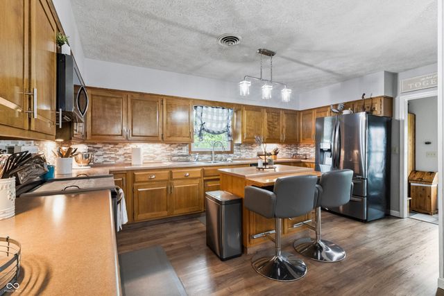 1344 W 1000 N, Fortville, IN 46040