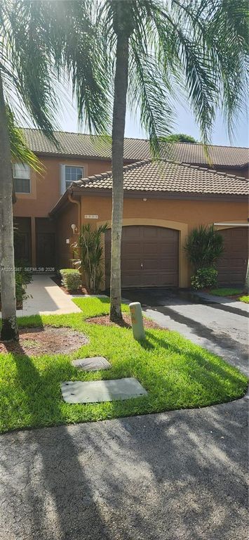 1599 Veracruz Lane, Weston, FL 33327
