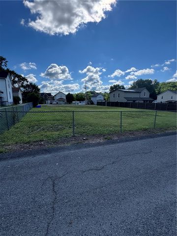 111 Poplar St, Imperial, PA 15126