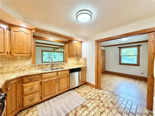 122 Silverlace Terrace, Camillus, NY 13219
