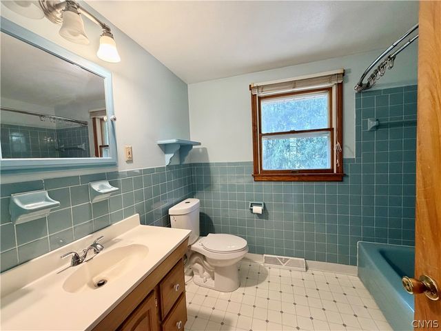 122 Silverlace Terrace, Camillus, NY 13219