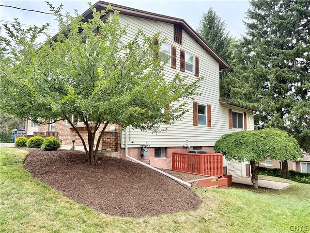 122 Silverlace Terrace, Camillus, NY 13219