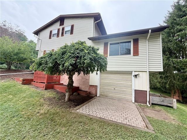 122 Silverlace Terrace, Camillus, NY 13219