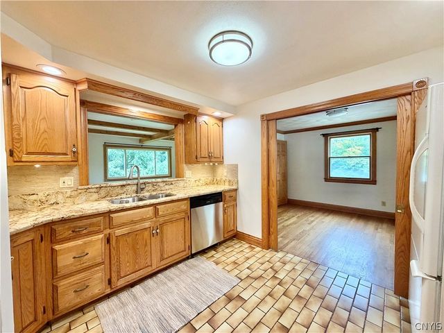 122 Silverlace Terrace, Camillus, NY 13219