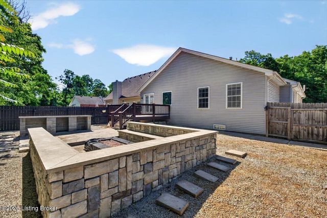 11304 Cox Ave, Louisville, KY 40223