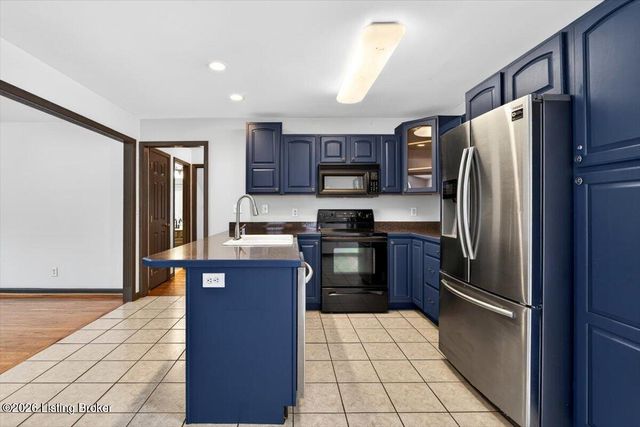 11304 Cox Ave, Louisville, KY 40223