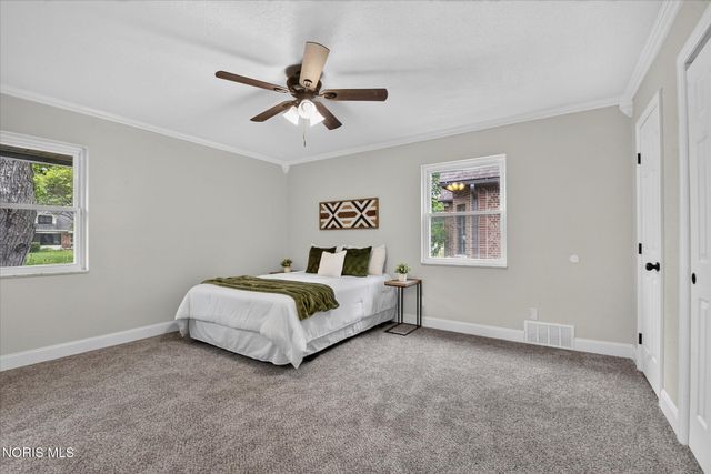 2605 Densmore Drive, Toledo, OH 43606