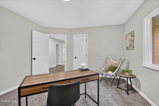 2605 Densmore Drive, Toledo, OH 43606
