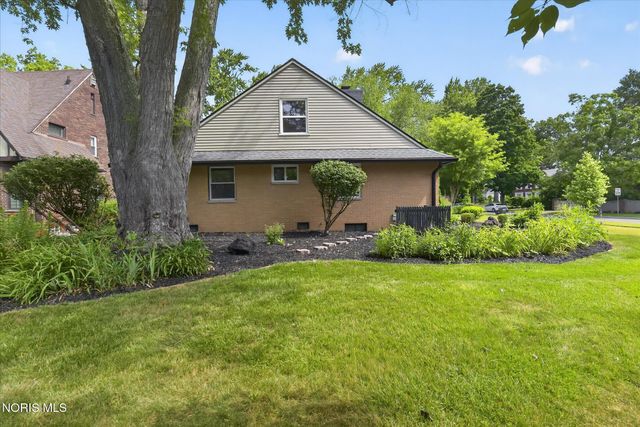 2605 Densmore Drive, Toledo, OH 43606