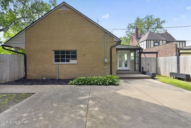 2605 Densmore Drive, Toledo, OH 43606