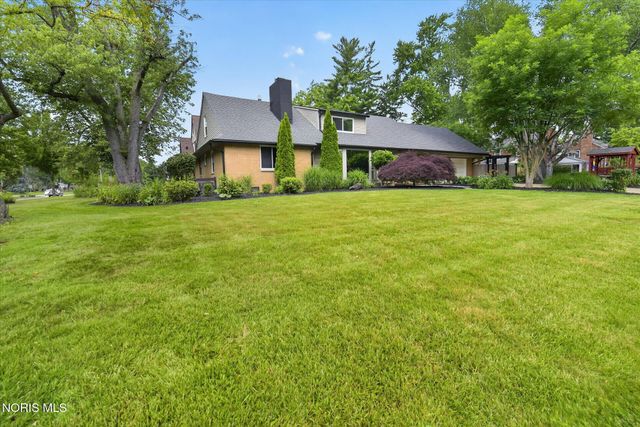 2605 Densmore Drive, Toledo, OH 43606