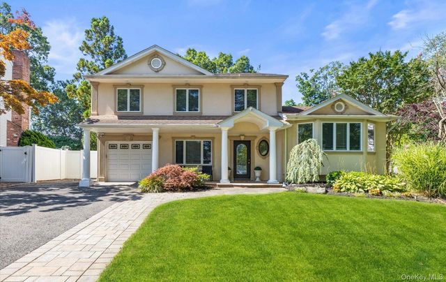 10 Wentworth Drive, Dix Hills, NY 11746