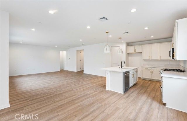 4085 Hudson Lane, Lake Elsinore, CA 92530