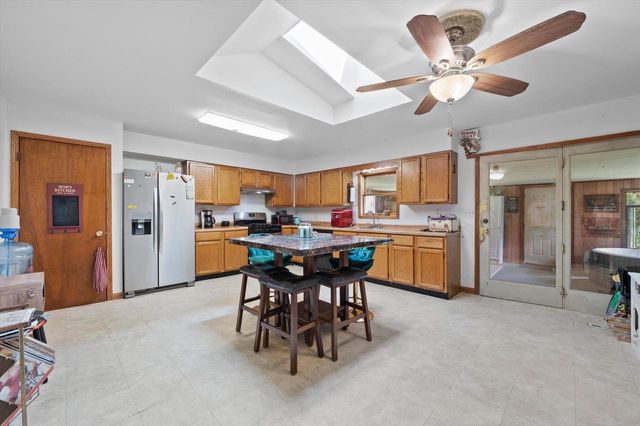 N6294 County Road DD, Burlington, WI 53105
