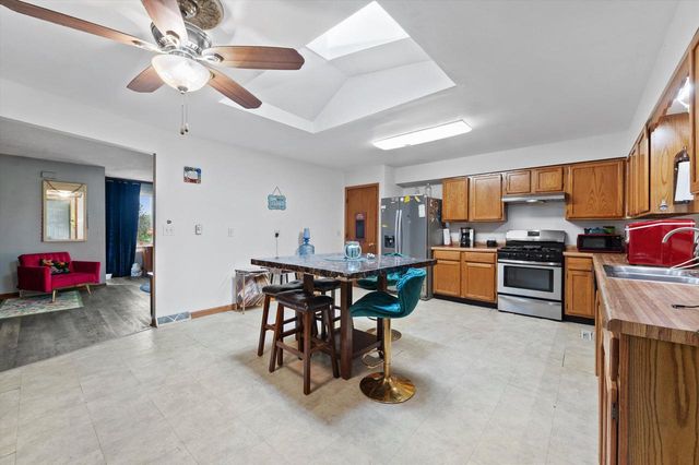 N6294 County Road DD, Burlington, WI 53105