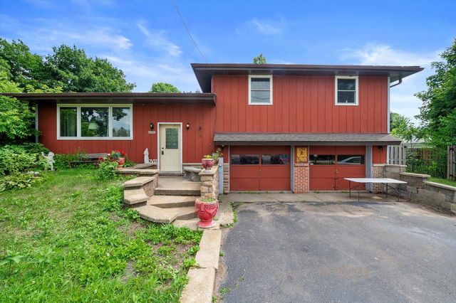 N6294 County Road DD, Burlington, WI 53105