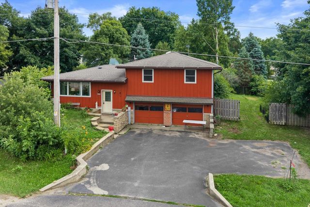 N6294 County Road DD, Burlington, WI 53105