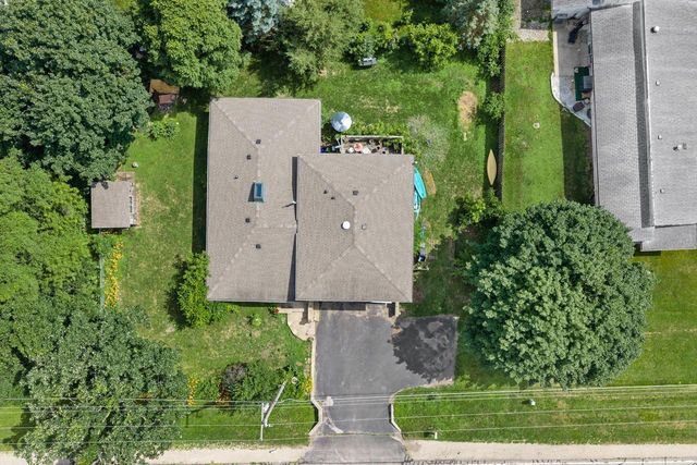 N6294 County Road DD, Burlington, WI 53105