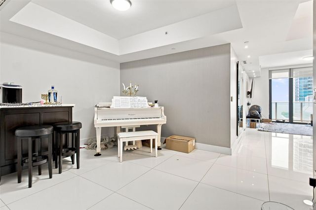 1010 Brickell Avenue 2403, Miami, FL 33131