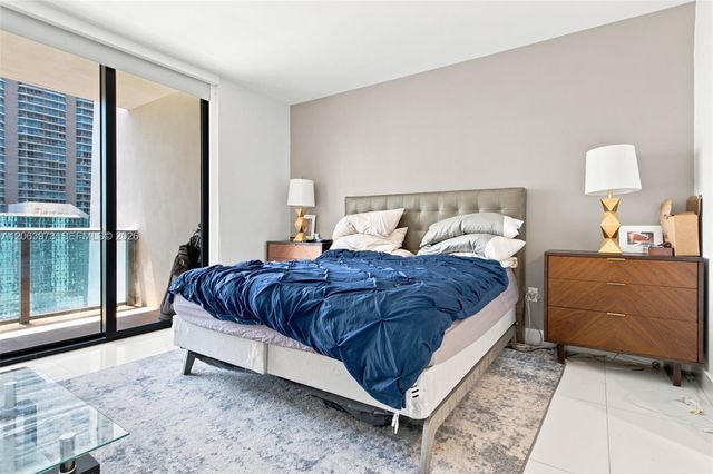 1010 Brickell Avenue 2403, Miami, FL 33131