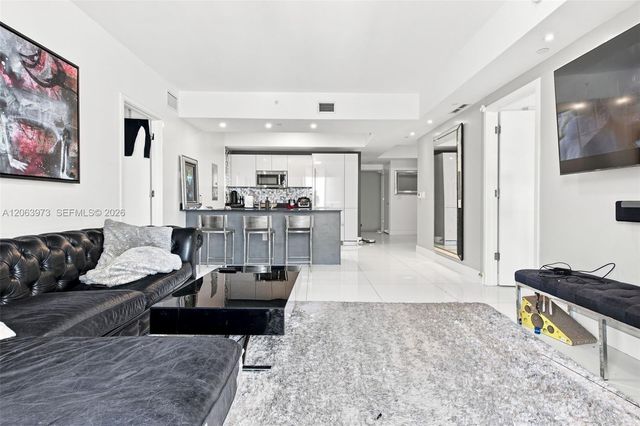 1010 Brickell Avenue 2403, Miami, FL 33131