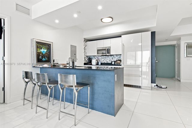 1010 Brickell Avenue 2403, Miami, FL 33131