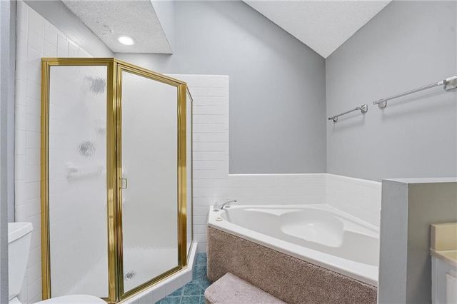 212 E Hansen Court, Independence, MO 64055