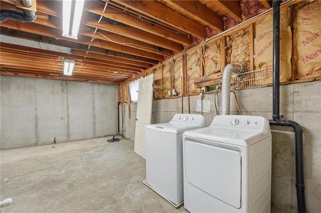 212 E Hansen Court, Independence, MO 64055