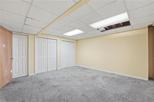 212 E Hansen Court, Independence, MO 64055