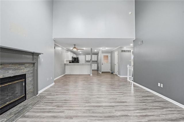 212 E Hansen Court, Independence, MO 64055