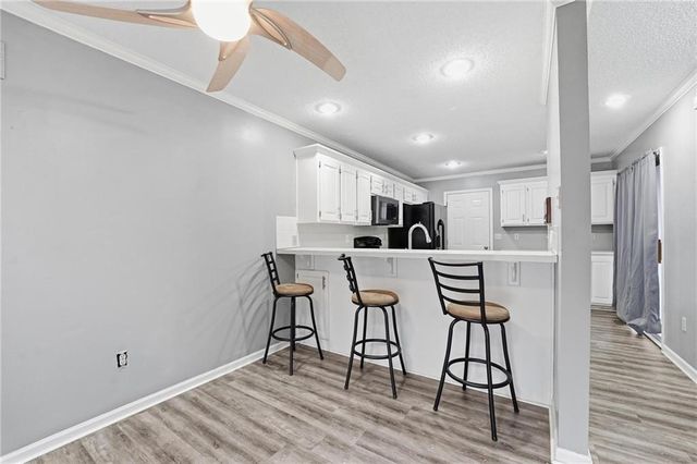 212 E Hansen Court, Independence, MO 64055