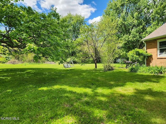 2048 S Berkey Southern Road, Swanton, OH 43558