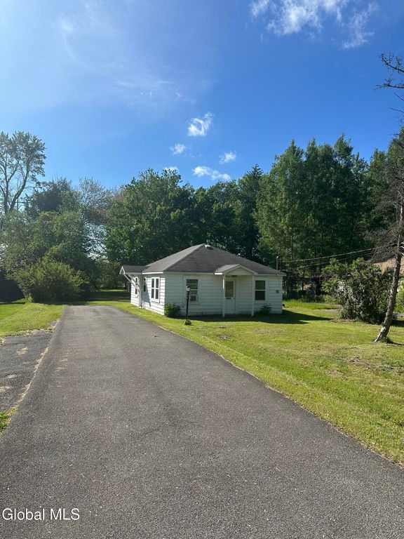 6963 Fuller Station Road, Schenectady, NY 12303