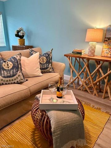 473 12th AVE S # B2, Naples, FL 34102