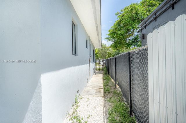 666 NW 28th Street, Miami, FL 33127