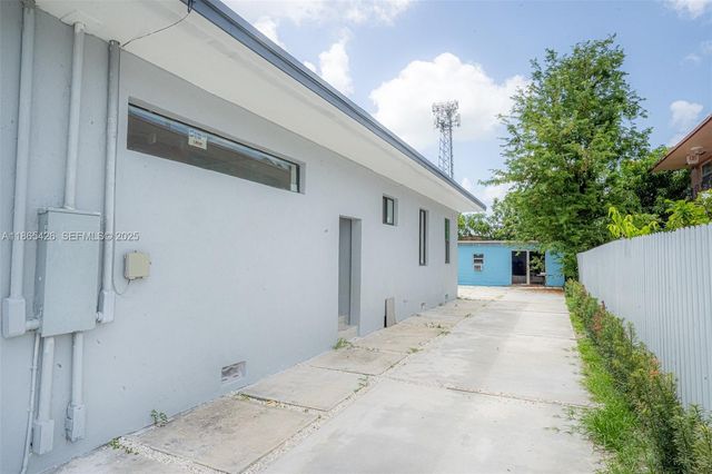 666 NW 28th Street, Miami, FL 33127