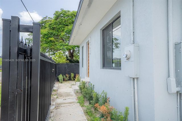 666 NW 28th Street, Miami, FL 33127