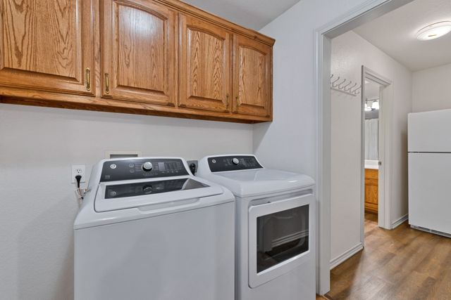 711 Apple Lane, Midlothian, TX 76065