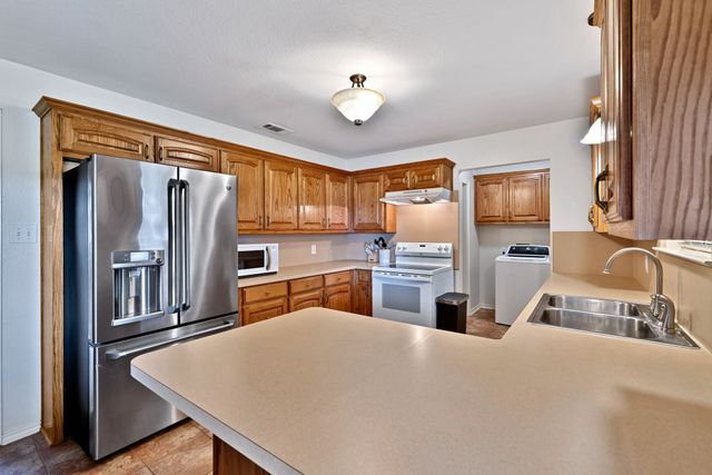 711 Apple Lane, Midlothian, TX 76065