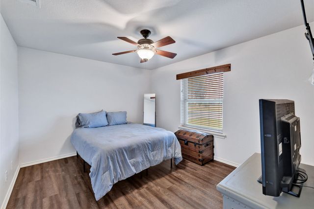 711 Apple Lane, Midlothian, TX 76065