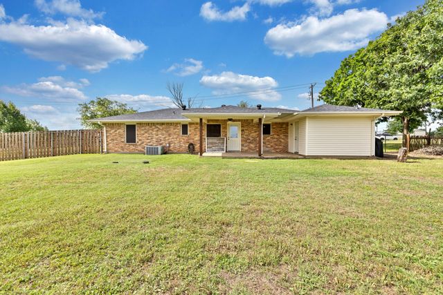 711 Apple Lane, Midlothian, TX 76065