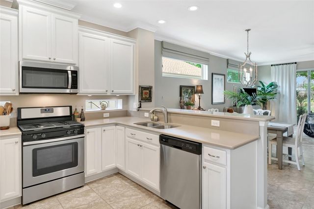 8093 BRIDGEPORT BAY CIRCLE, Mount Dora, FL 32757