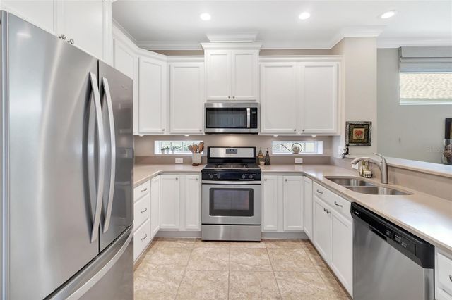 8093 BRIDGEPORT BAY CIRCLE, Mount Dora, FL 32757
