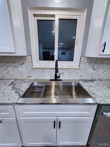 5211 Hunning Road, High Ridge, MO 63049