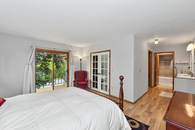 W178N9710 Riversbend CIRCLE W, Germantown, WI 53022