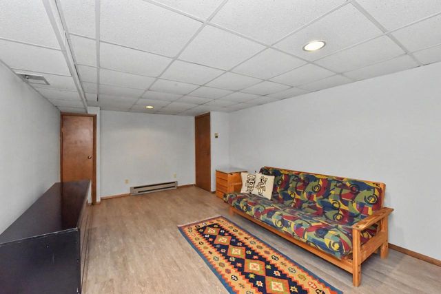 W178N9710 Riversbend CIRCLE W, Germantown, WI 53022