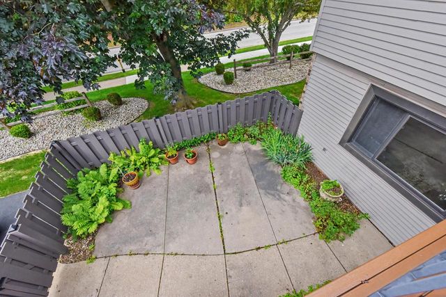 W178N9710 Riversbend CIRCLE W, Germantown, WI 53022