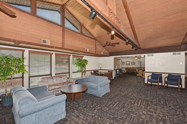 W178N9710 Riversbend CIRCLE W, Germantown, WI 53022