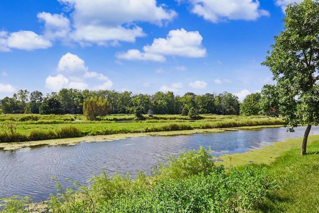 W178N9710 Riversbend CIRCLE W, Germantown, WI 53022