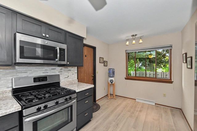 W178N9710 Riversbend CIRCLE W, Germantown, WI 53022